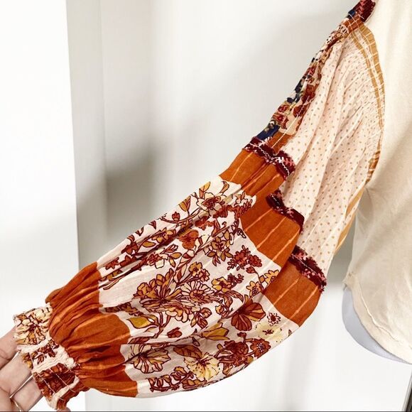 Free People tee with Puffy Boho sleeves - Picture 4 of 8